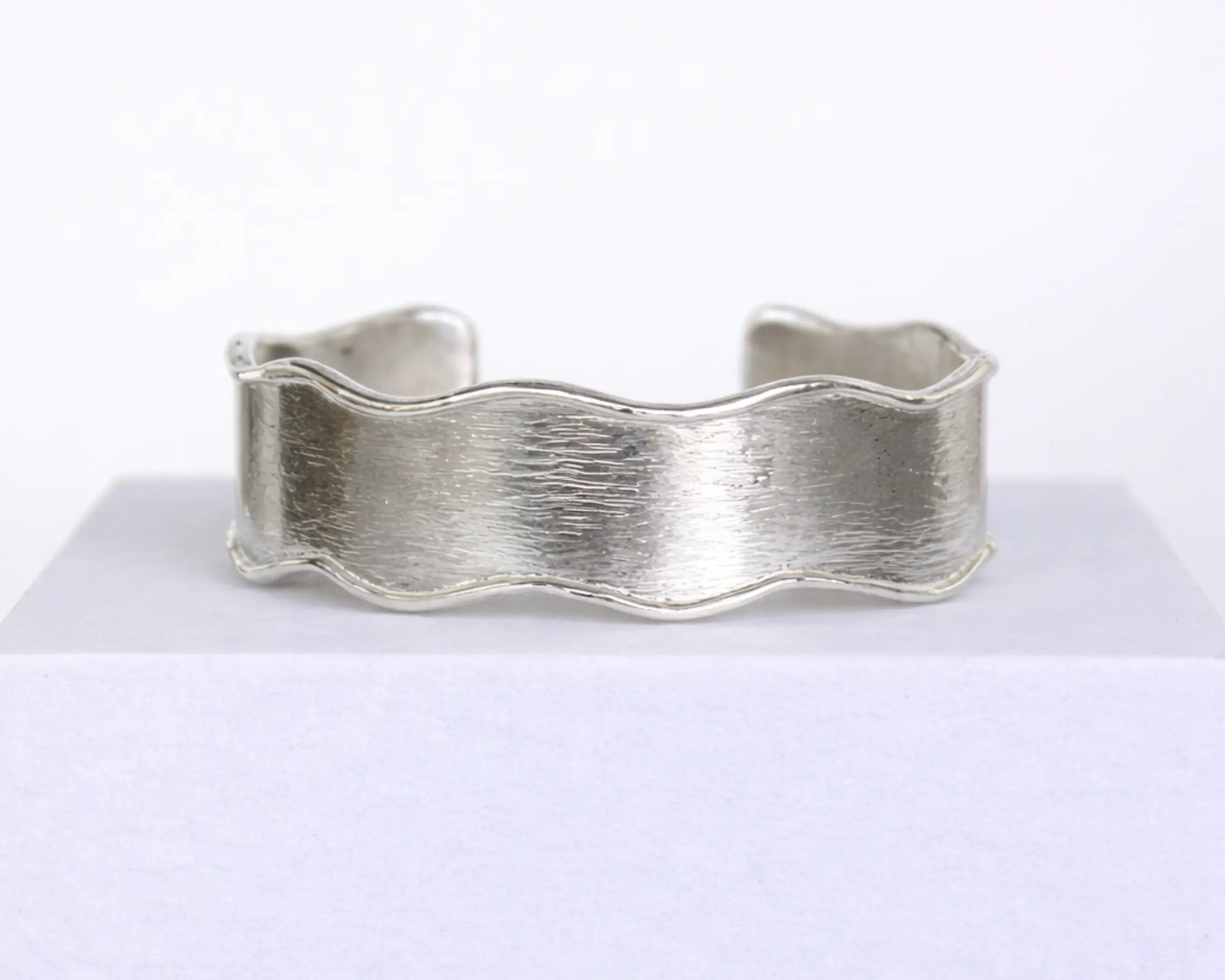 Wavy Cuff Mary Frances Maker
